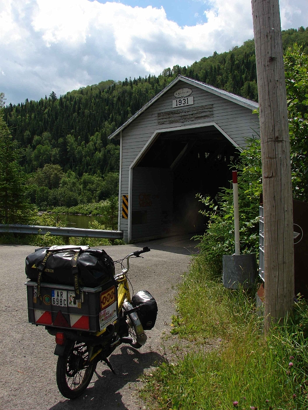 47-Pont couvert en bois